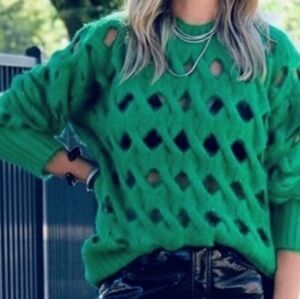 NWT beautiful Unique Open Weave Sweater